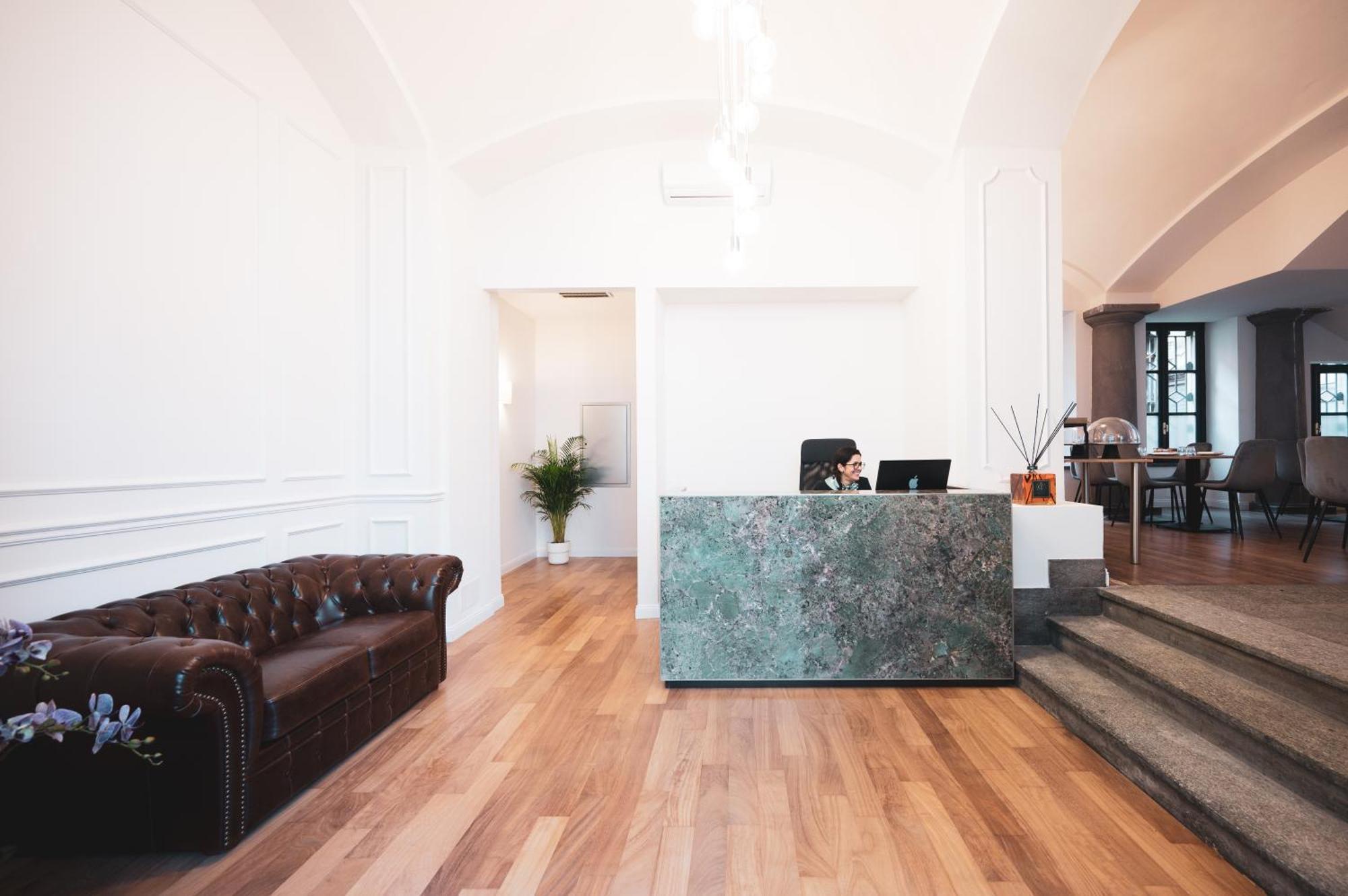 Carlo Felice Boutique 3* Turin